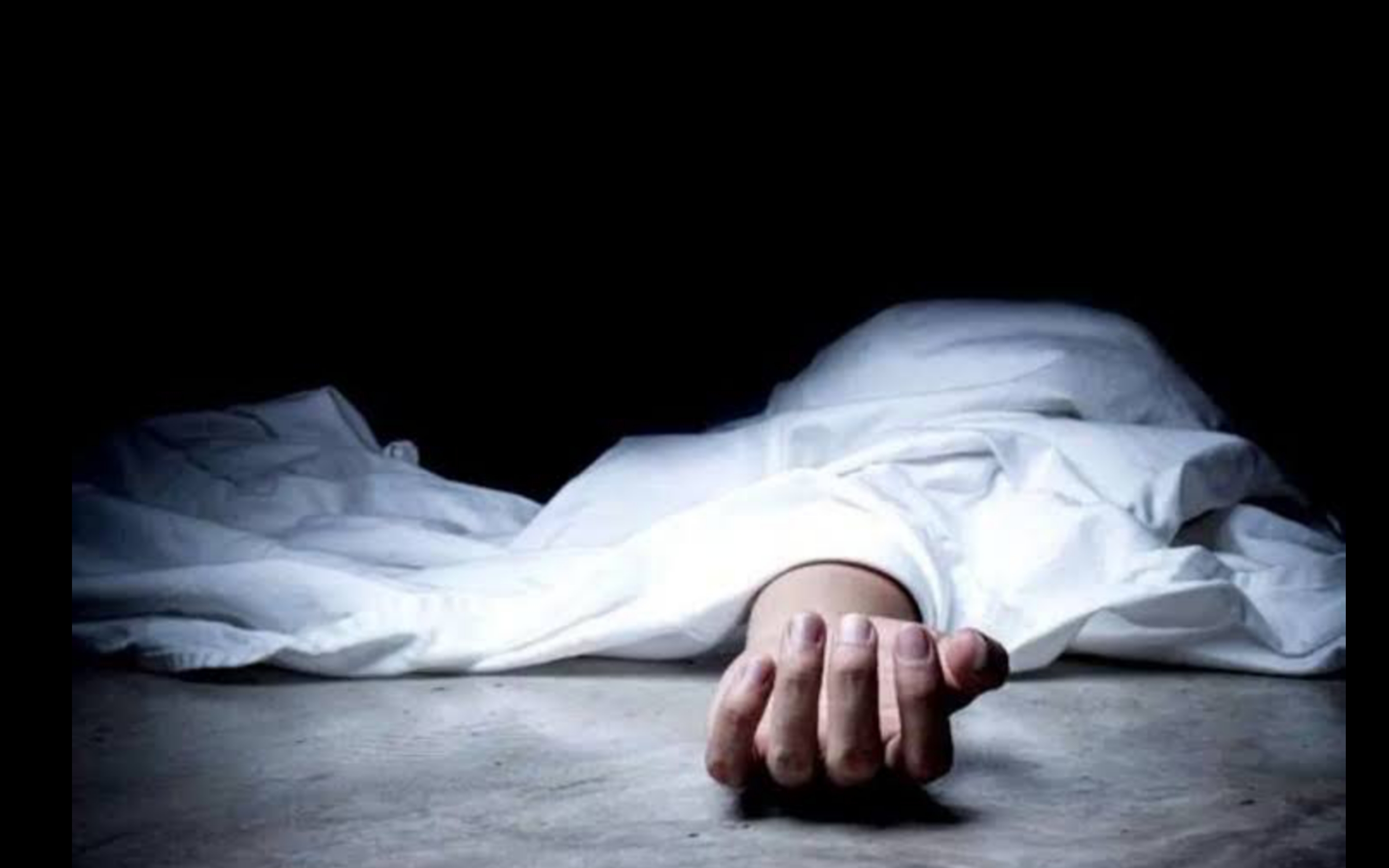 Raipur News : आत्महत्या का ख़ौफ़नाक मंजर ब्लेड से काटा हाथ किया जीवन लीला समाप्त ,,,