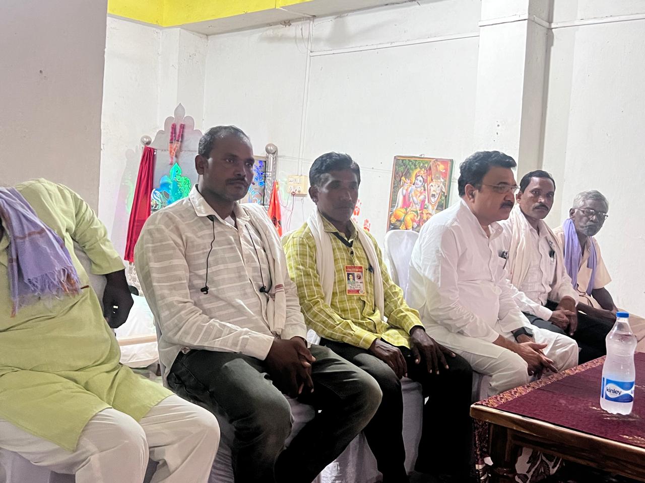 Bilaigarh news : प्रदेश मीडिया प्रभारी धनेश यादव के नेतृत्व में जन जागरण प्रभारी द्वारिकाधीश यादव का भटगांव में भब्य स्वागत किया।
