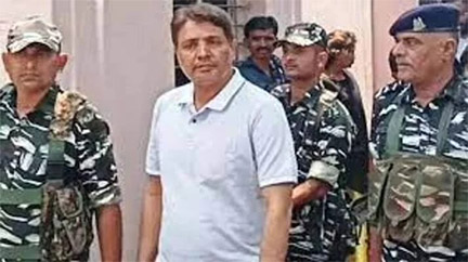 Bilaspur News : अनवर ढेबर के खिलाफ FIR पर हुआ गिरफ्तारी  हाईकोर्ट में हुई सुनवाई, कोर्ट ने EOW को किया नोटिश  जारी किया ।