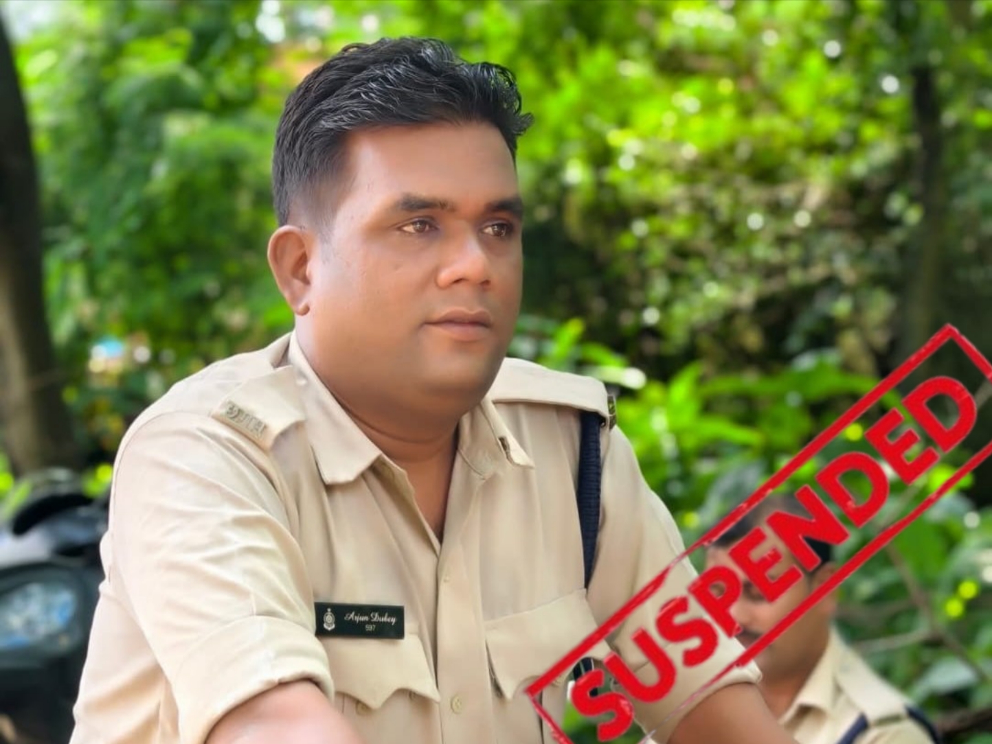 Durg news : ओवरलोड वाहनों से वसूली करने वाले आरक्षक को SSP ने किया सेवा से बर्खास्त, दो पुलिसकर्मी लाइन अटैचदुर्ग