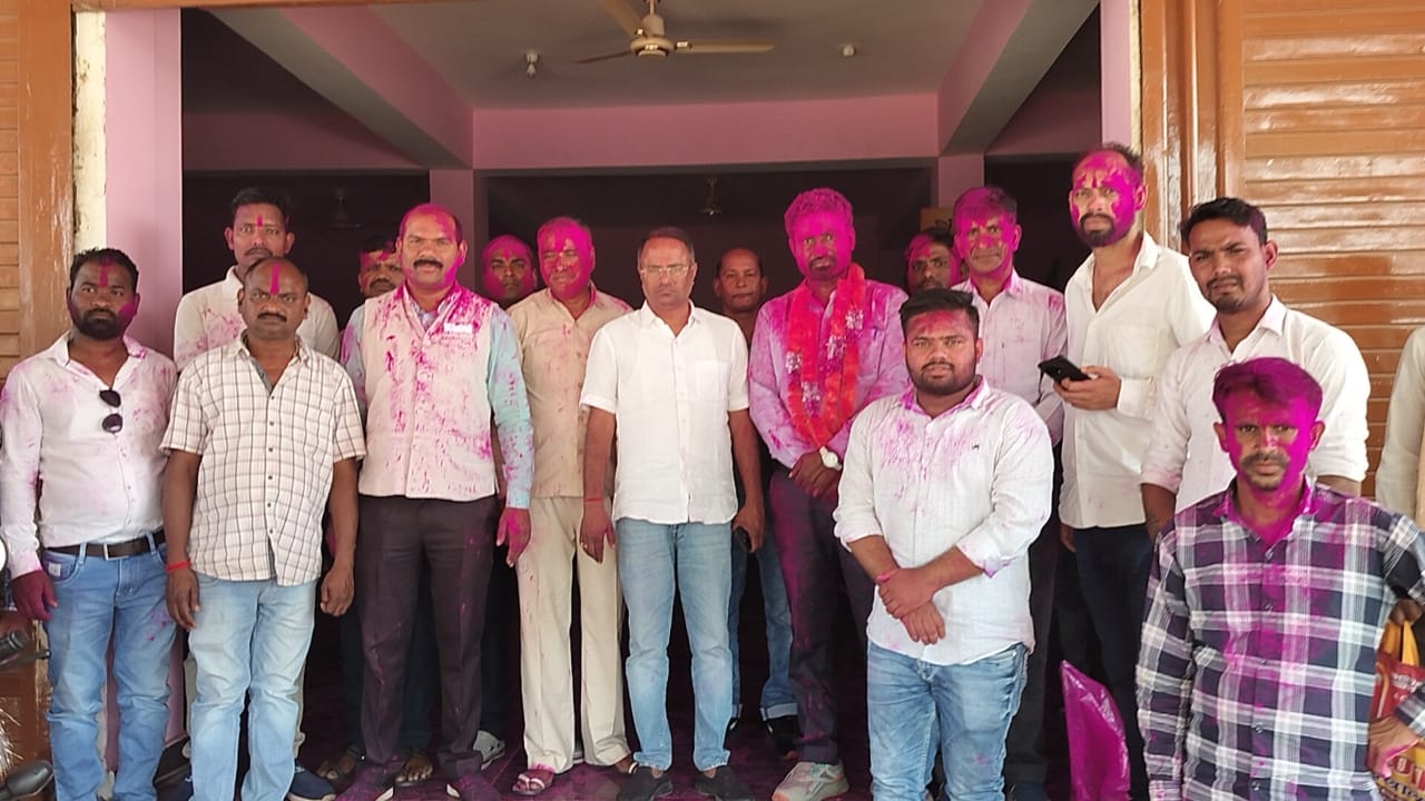 Bilaigarh News : विधानसभा में सत्ता परिवर्तन का साइड इफेक्ट : नगर पंचायत बिलाईगढ़ के अध्यक्ष पद पर भाजपा का कब्जा, काफी समय से लंबित था ’नगर पंचायत बिलाईगढ़ का अध्यक्ष चुनाव।