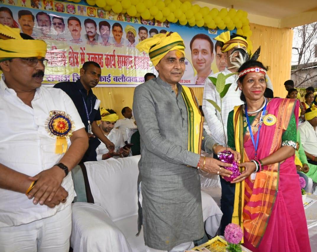 Raipur News : राजस्व मंत्री श्री टंकराम वर्मा आदिवासी महोत्सव में हुए शामिल
