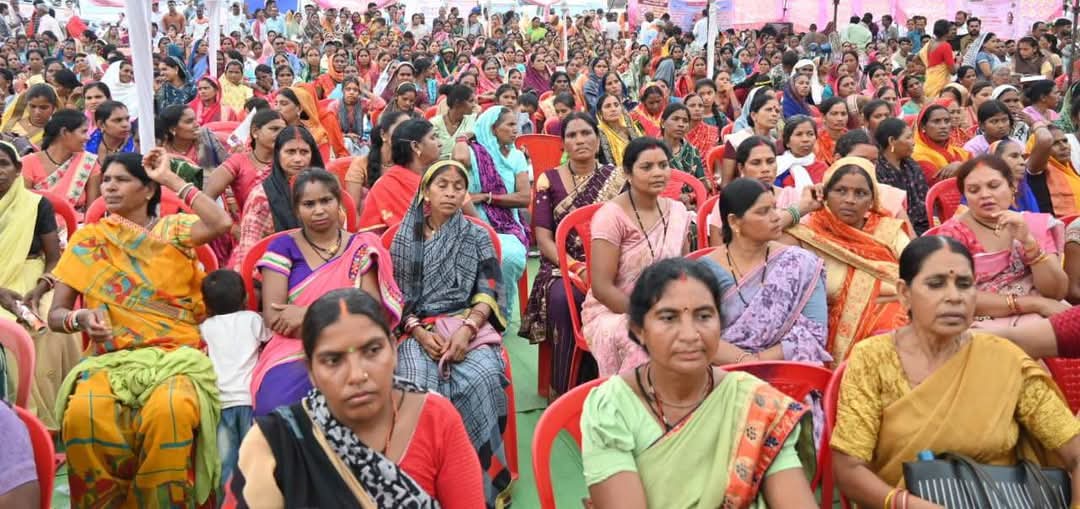 Raipur News : 1 लाख 80 हजार शिक्षक कल स्कूल छोड़ उतरेंगे सड़को पर....