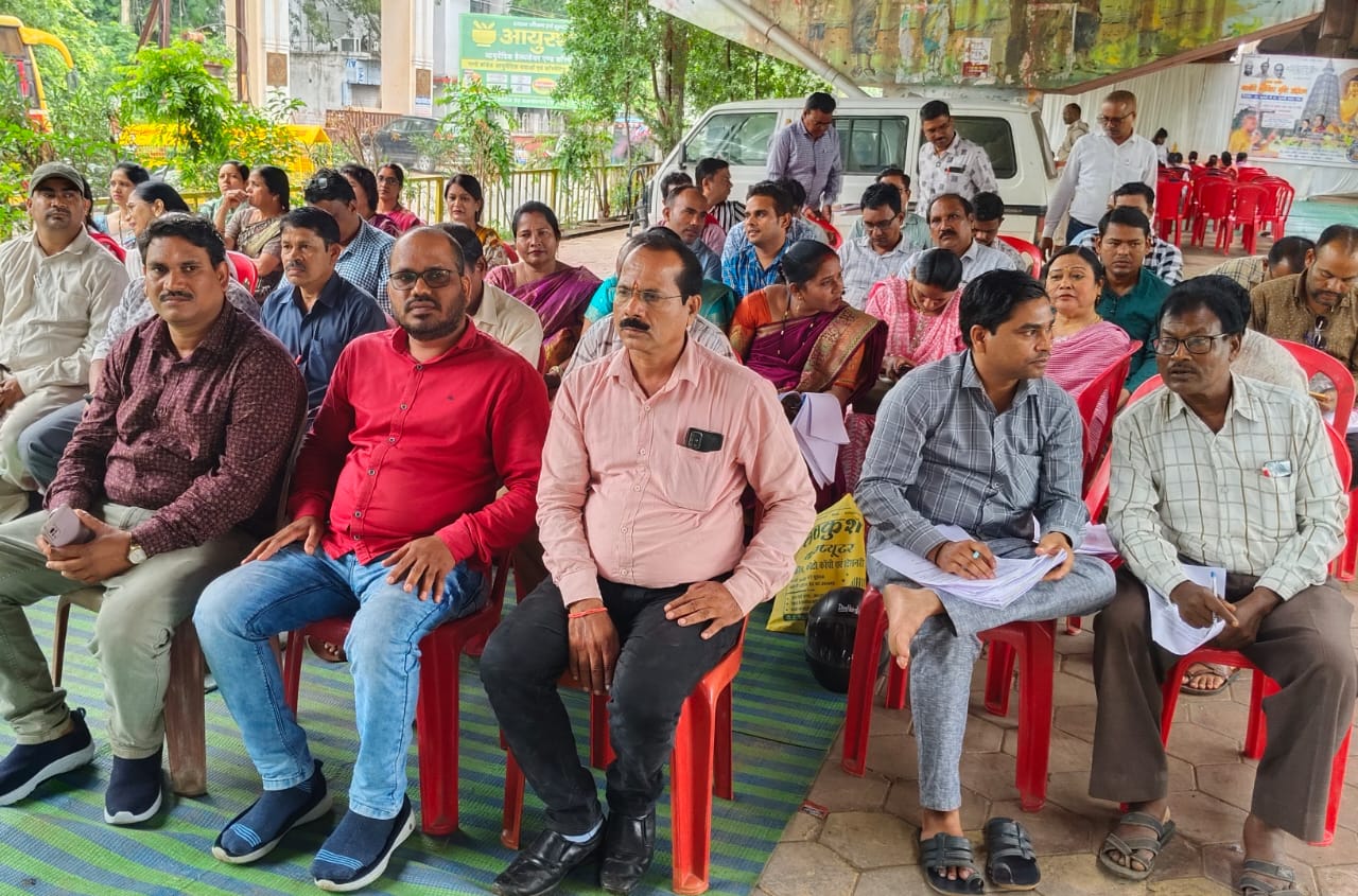 Raipur News : प्रदेश सरकार के खिलाफ भारी आक्रोश... मांगे पूरी नहीं तो जाएंगे अनिश्चितकालीन आंदोलन में....