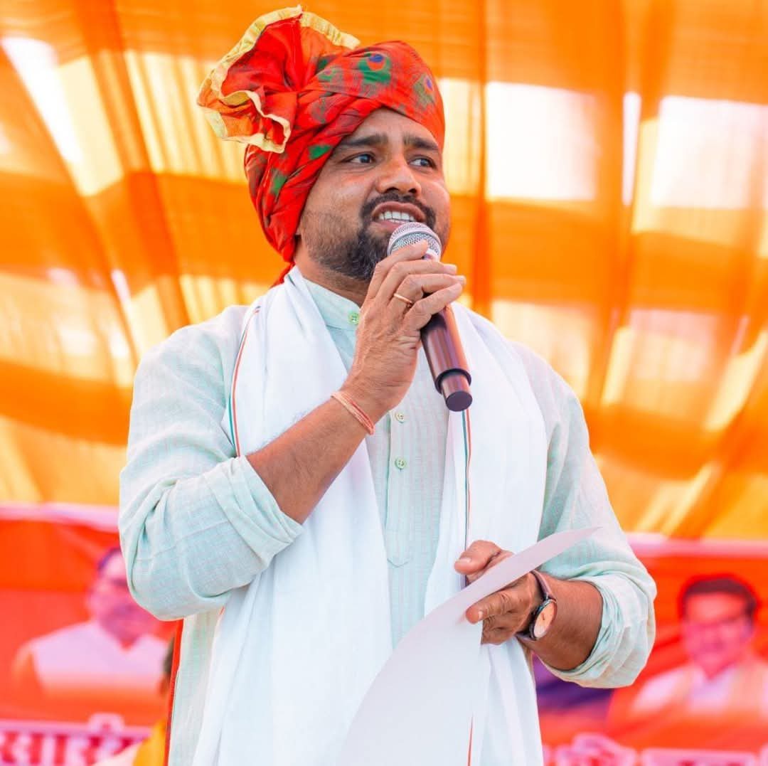 Sarangarh News : सारंगढ़ में उभरता जननेतृत्व: बिनोद भारद्वाज की संगठनात्मक क्षमता और जनसेवा की पहचान