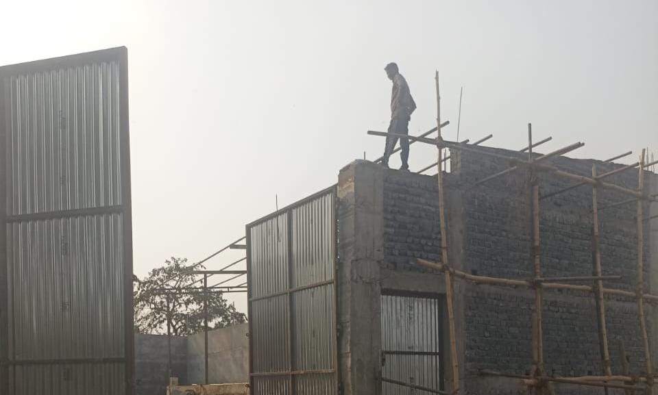 Sarangarh news : बिलाईगढ़ में सरकारी नाले और 'ग्राम सेवक' भूमि पर भू-माफिया का हमला; अस्तित्व पर संकट