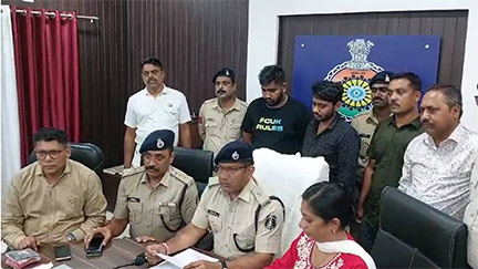 Durg News : सुपेला पुलिस ने भिलाई के वीआईपी कैफे में की छापेमारी  कैफे संचालक प्रांशु गुप्ता ऋषभ गुप्ता सुपेला पुलिस के हत्थे ।