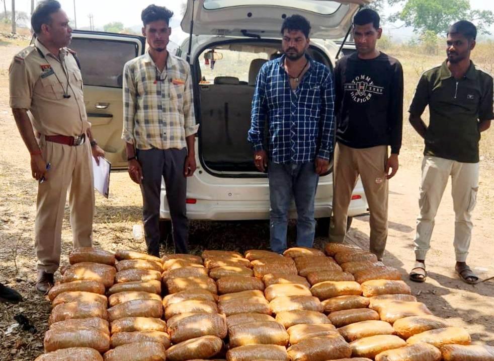 Bilaspur news : रतनपुर में 1.5 करोड़ का गांजा जप्त, बुढ़ार का तस्कर गिरफ्तार