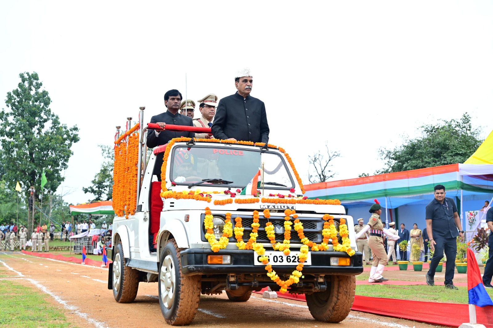 MMAC News : विधायक श्री राजेश मूणत ने ध्वजारोहण कर, परेड की ली सलामी